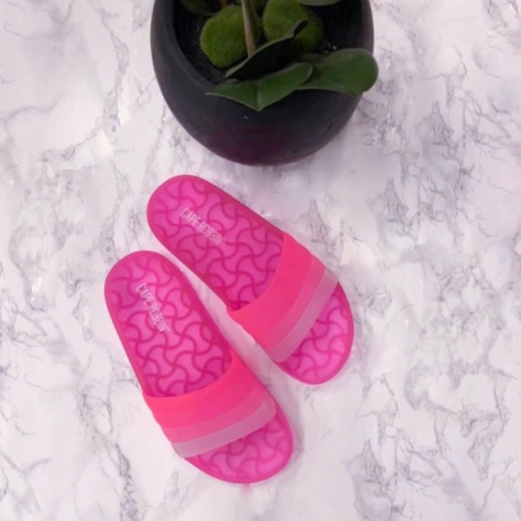 LAST 1 ‼️Matte Pink Slides!! 😍💕 - Picture 3 of 3